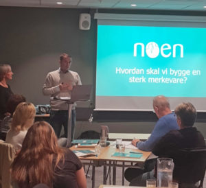 Bildet viser Vigdis Nordtømme og Per S. Lindseth under workshop med NOEN.